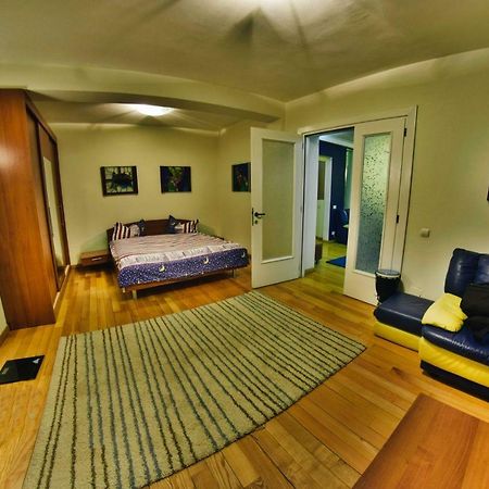 Nicole'S Apartment Букурещ Екстериор снимка
