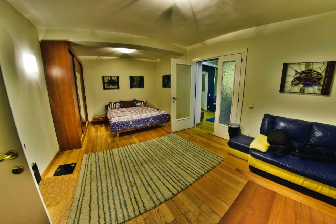 Nicole'S Apartment Букурещ Екстериор снимка
